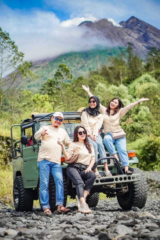 paket-wisata-jeep-lava-tour-merapi-jogja31
