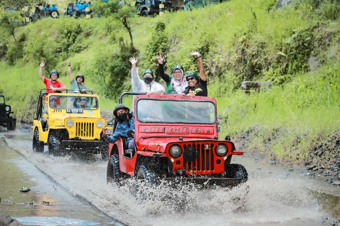 paket-wisata-jeep-lava-tour-merapi-jogja72